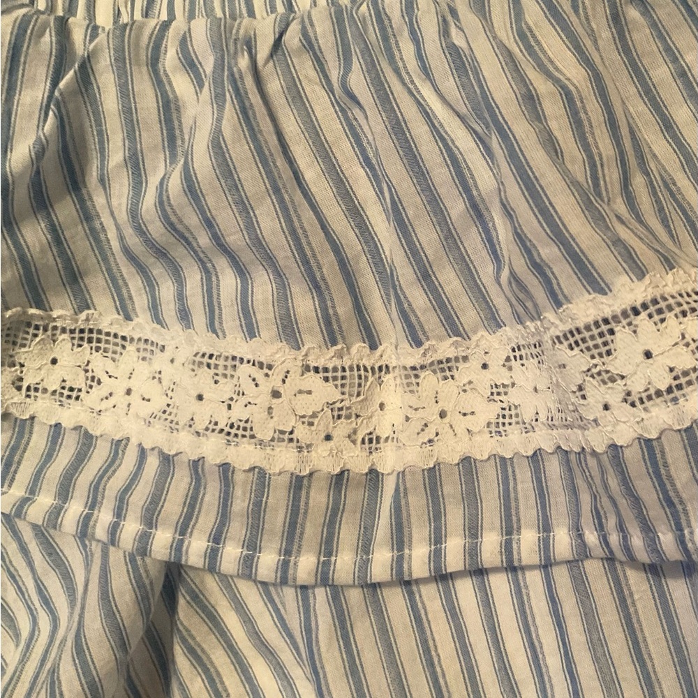 Tiered skirt, lace trimmed, blue & white stripes NWT Small - built-in shorts - Picture 5 of 12